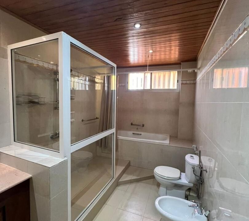 4af6a1e5-044e-44d3-8909-c923bf53522e