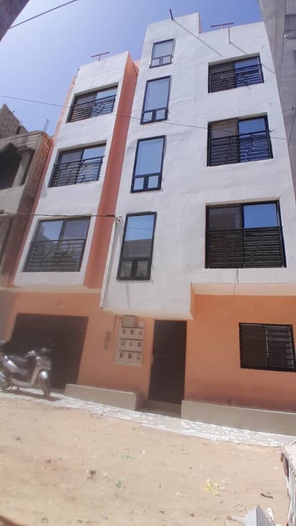 Grande Maison R+3 à Vendre à Zack Mbao – Proche Auchan