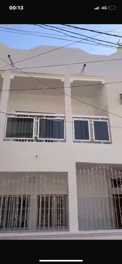 Spacieuse villa R+1 à vendre – Cité Soprim, derrière Sonatel