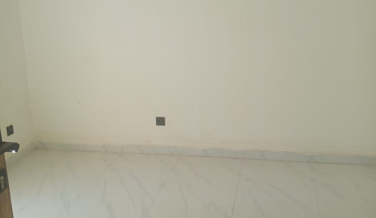 1000923262