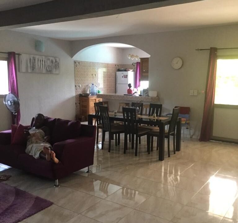 villa à louer à mbour 10