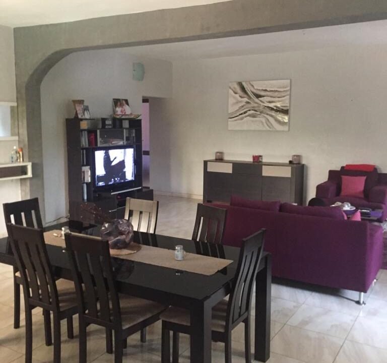 villa à louer à mbour 11