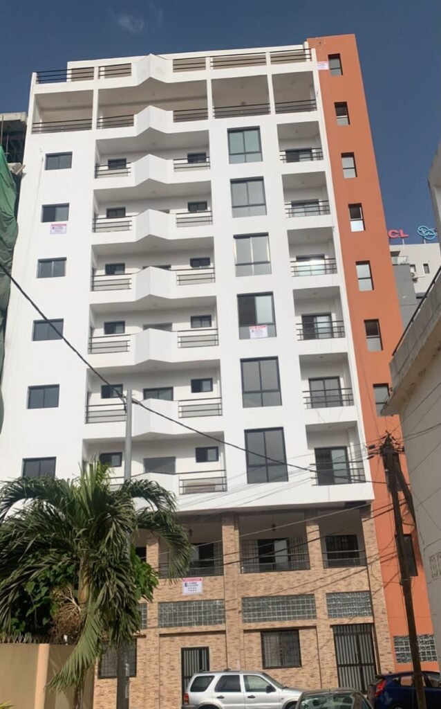 Immeuble à vendre à Dakar, Dakar Plateau, Fann-Point E-Amitié – 10000 m²